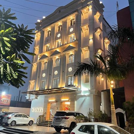 Hotel Sarvin Lucknow Bagian luar foto