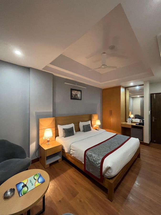 Hotel Sarvin Lucknow Bagian luar foto